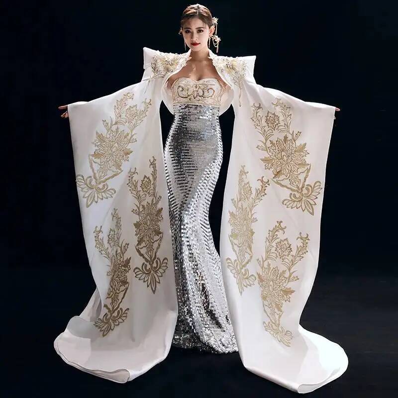 Evening Gown - La robe formelle de l'hôte est